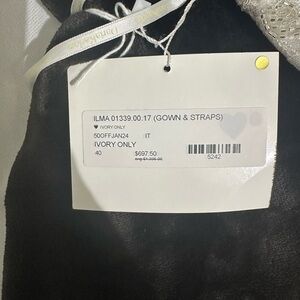 Elegant Ivory Wedding Gown